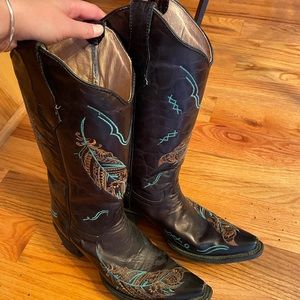 Womens Circle G snip toe cowboy boots, size 10